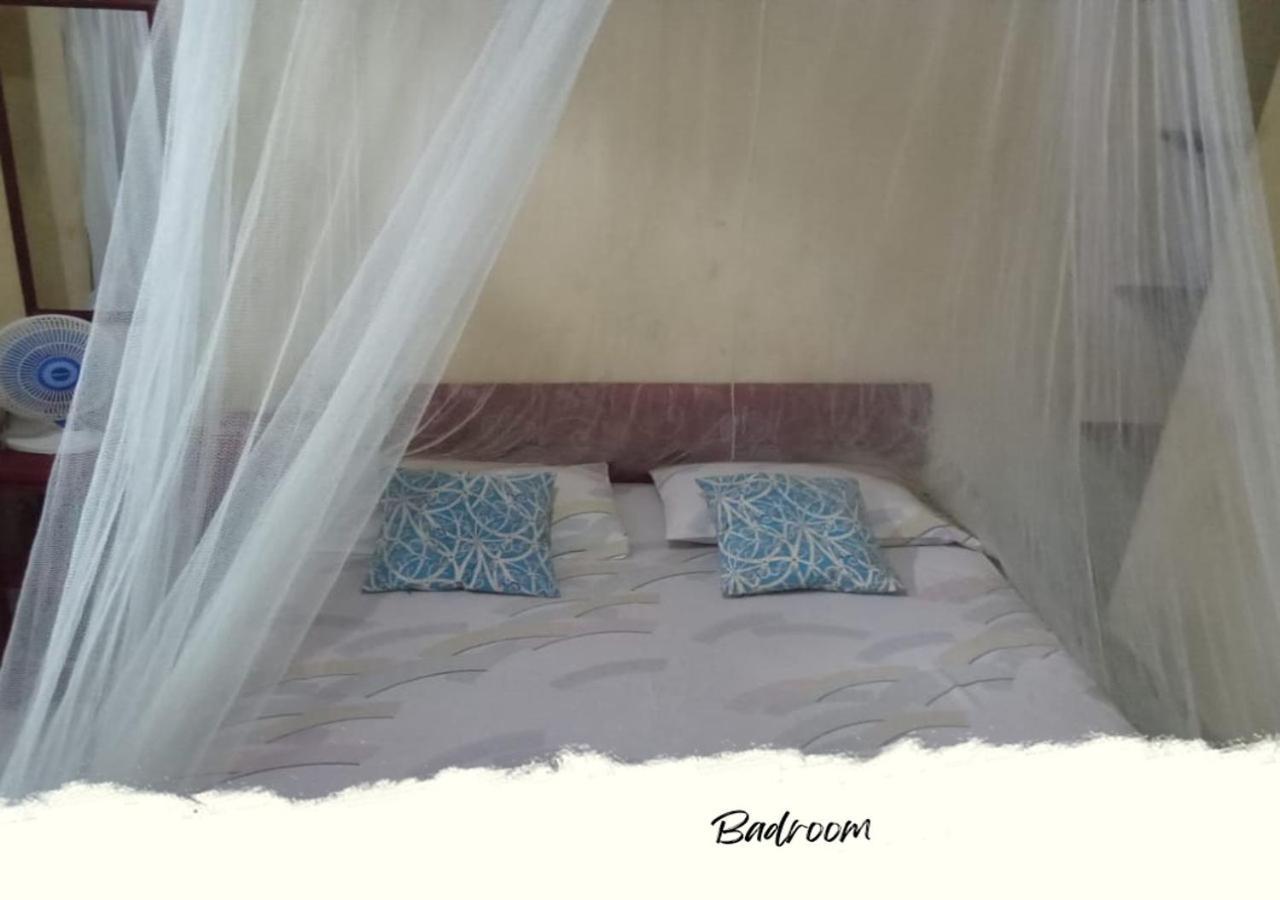 Heiner Homestay Bunaken Luaran gambar